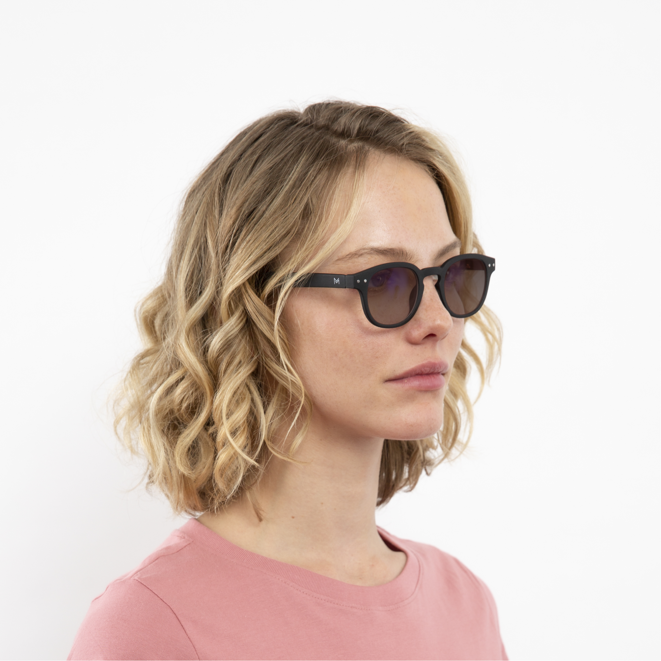 transition-photochromic-glasses-brown-lenses-women-anton-black-profile2