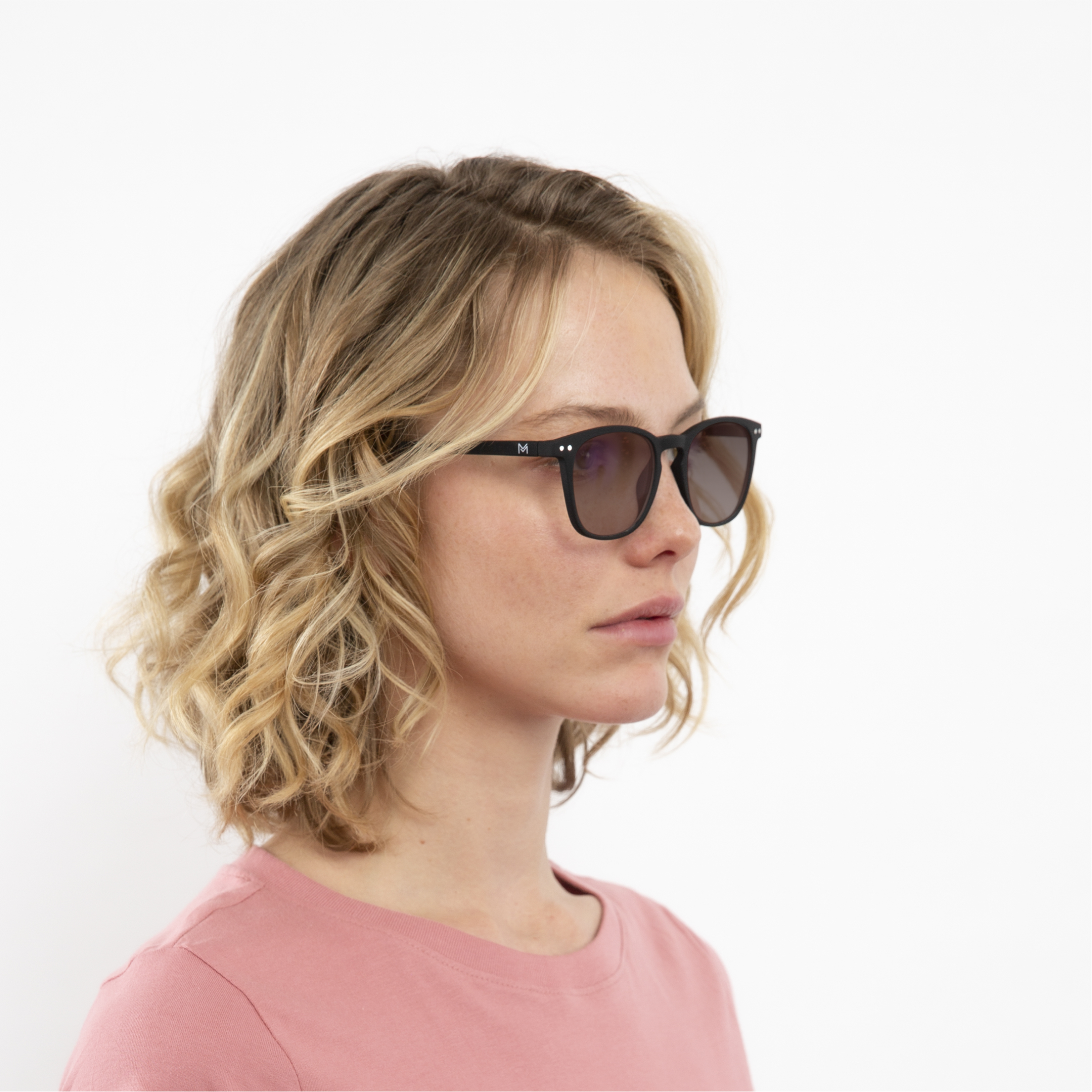 transition-photochromic-glasses-brown-lenses-women-william-black-profile2