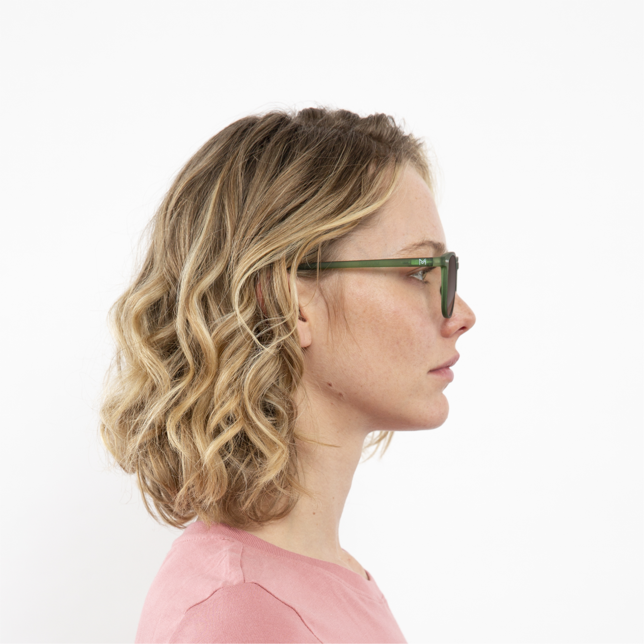 transition-photochromic-glasses-brown-lenses-women-william-green-profile
