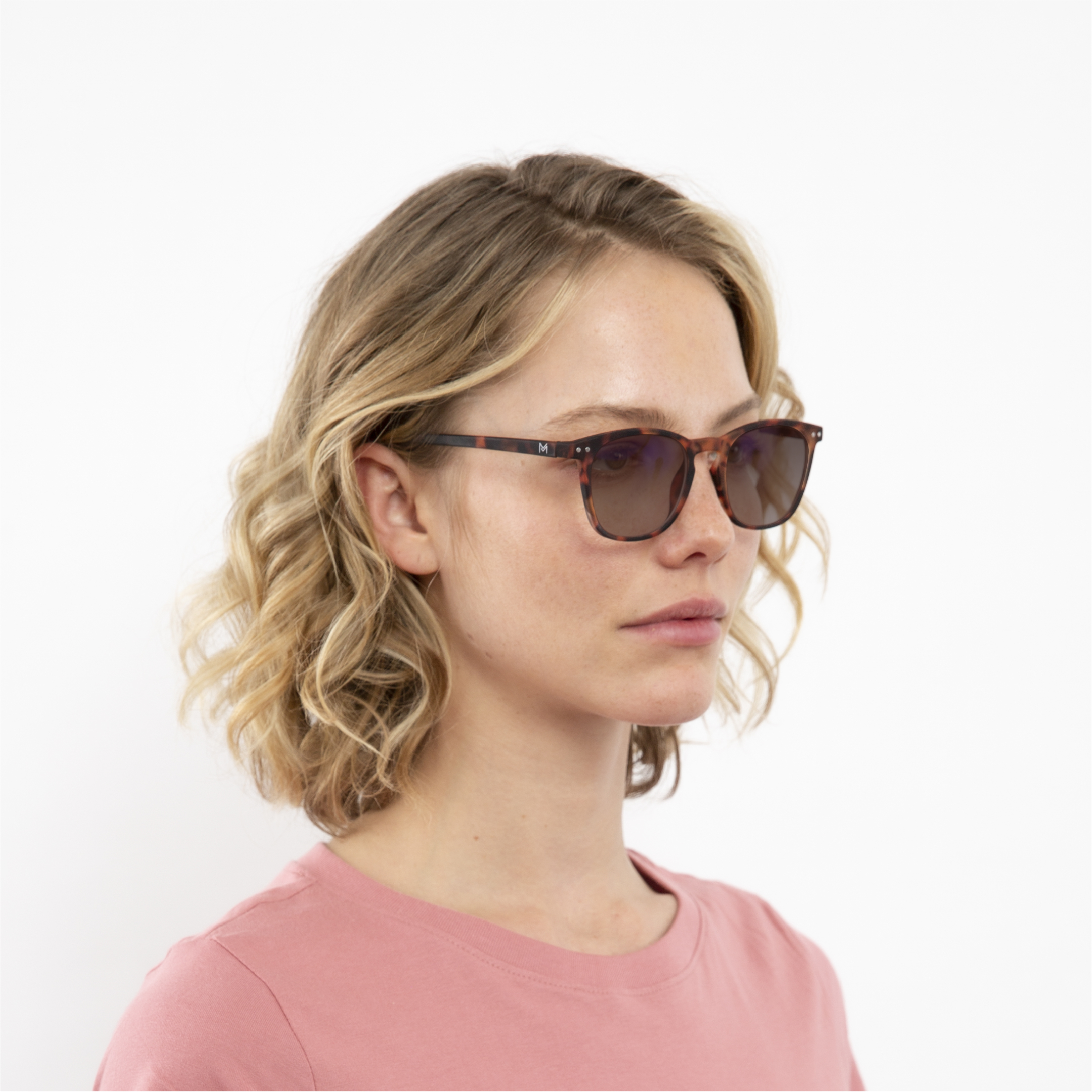 transition-photochromic-glasses-brown-lenses-women-william-tortoise-profile2