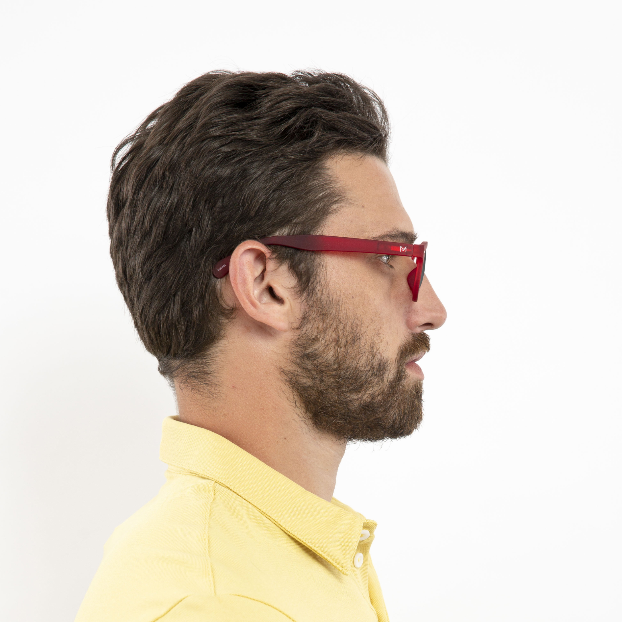transition-photochromic-glasses-grey-lenses-men-anton-red-profile (2)